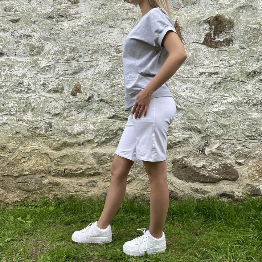 Dámske kraťasy a šedé tričko VIPSK
